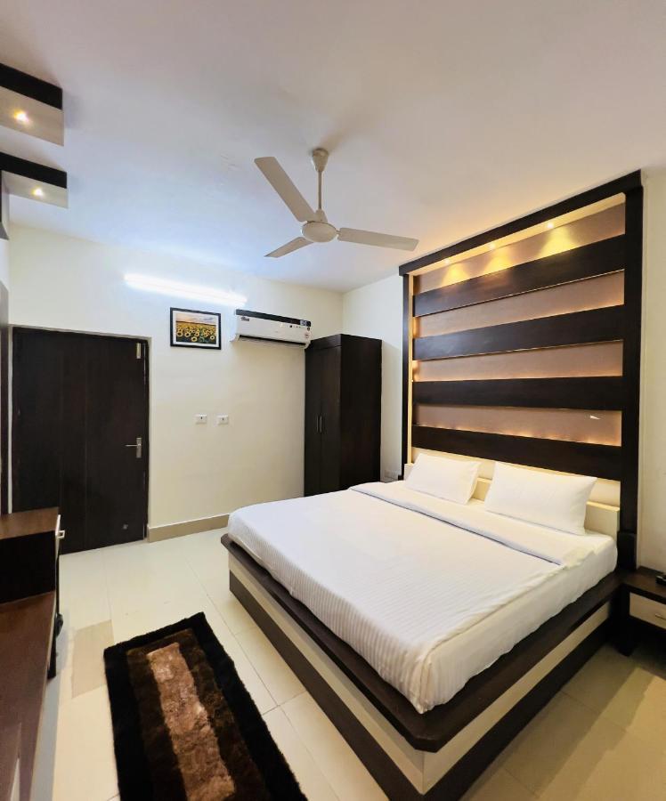 Ritumbhara Hotel & Resort Алвар Экстерьер фото