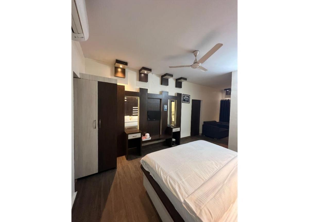 Ritumbhara Hotel & Resort Алвар Экстерьер фото