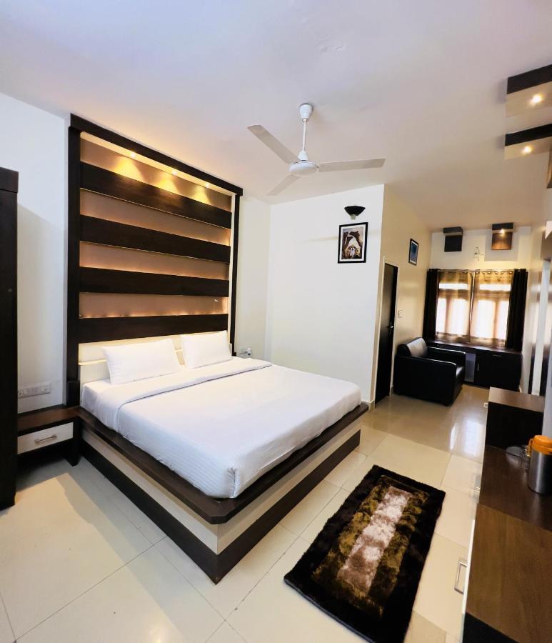 Ritumbhara Hotel & Resort Алвар Экстерьер фото