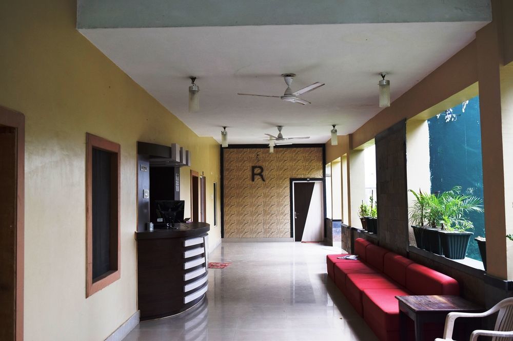 Ritumbhara Hotel & Resort Алвар Экстерьер фото
